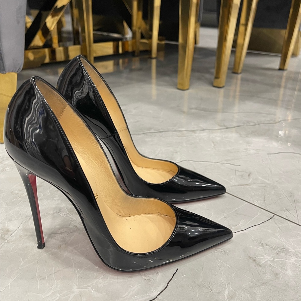 CHRISTIAN LOUBOUTIN 
Patent So Kate 120 red sole pump